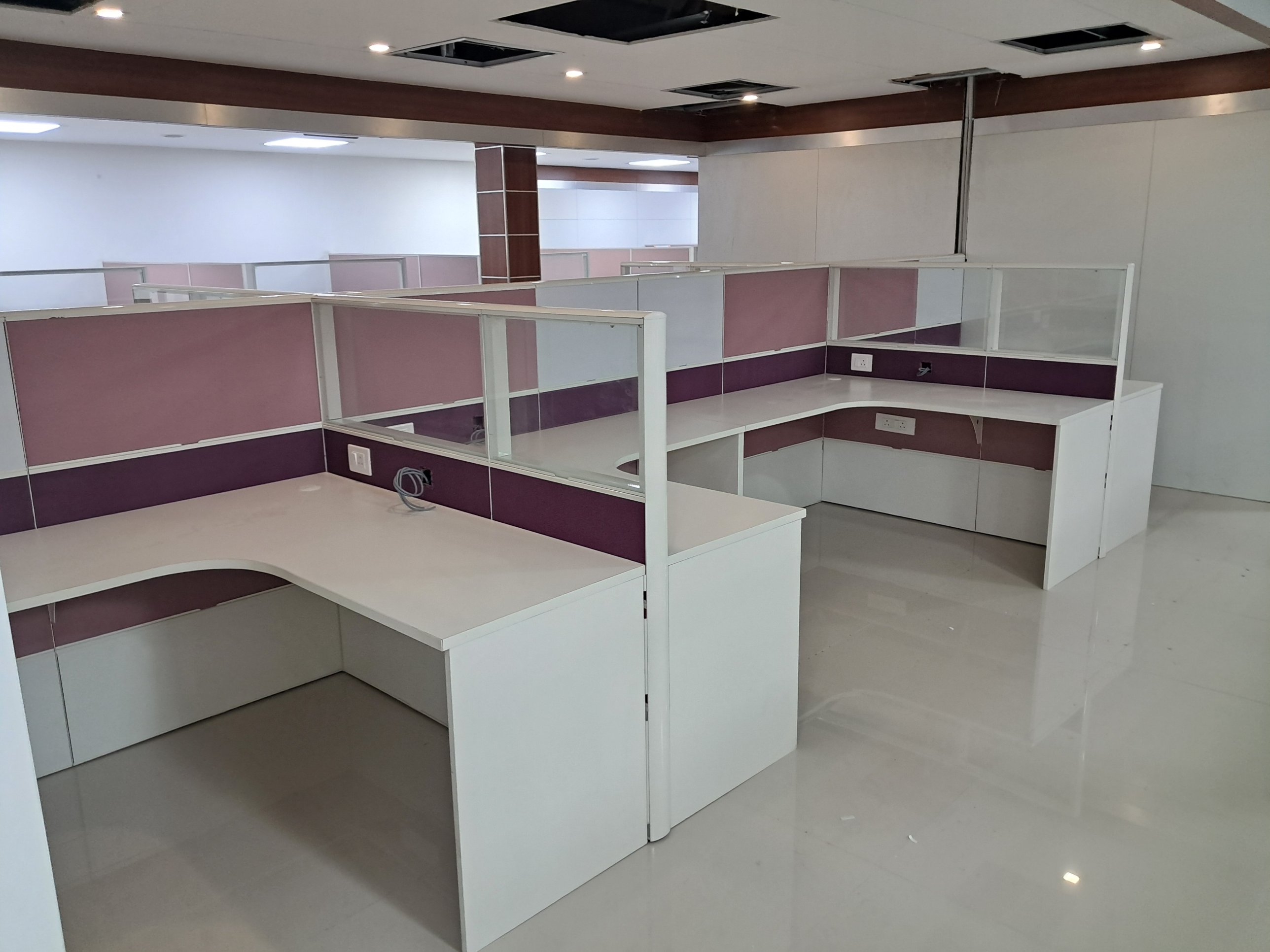Large cluster workstation with purple accent panels